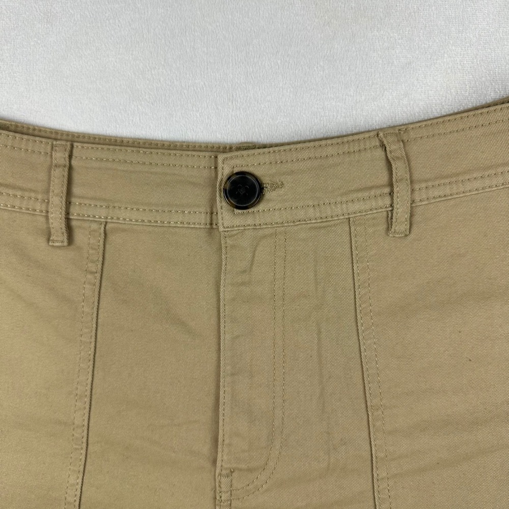 H&M Women's Khaki Cargo Shorts Size 8 Utility Pocket Casual Summer - Picture 3 of 13